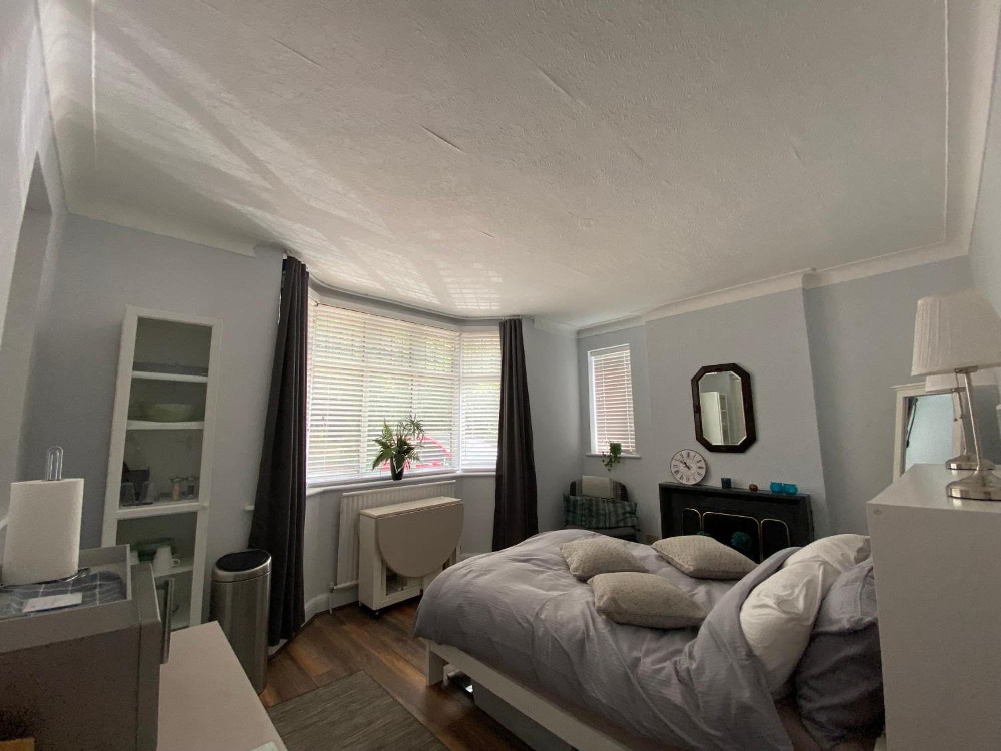 Spacious Double Studio-Style Room 奥平顿 外观 照片